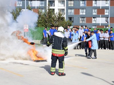 Özel ÇOSB MTAL’de Yangın Eğitimi ve Tatbikatı Düzenlendi