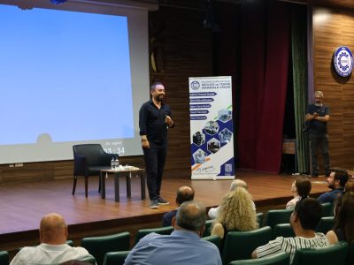 LGS Tercih Dönemi Öncesinde ÇOSB MTAL’de Anlamlı Seminer: Doç. Dr. Özgür Bolat Velilerle Buluştu