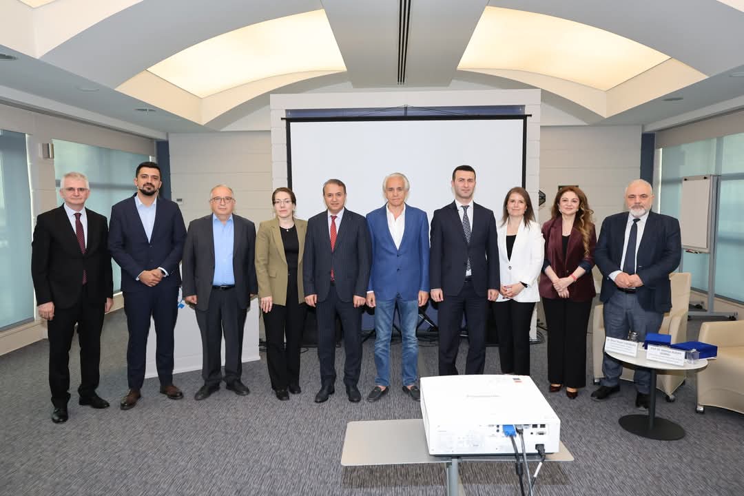 ÇOSB’de Yenilikçi Enerji ve Hidrojen Teknolojileri Paneli Düzenlendi.
