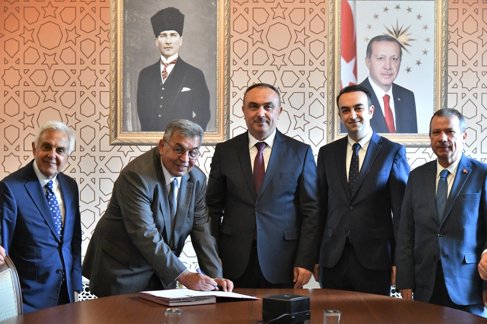 ÇOSB, Kapaklı Devlet Hastanesini Teslim Etti