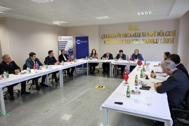Çerkezköy’de Eğitim ve Sanayi Arasında Güçlü İş Birliği: "Hamilik Protokolü" İmzalandı
